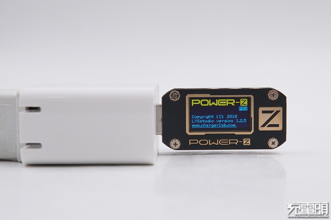 ChargerLAB POWER-Z KM001 Pro使用小技巧：一键检测充电器快充协议-POWER-Z